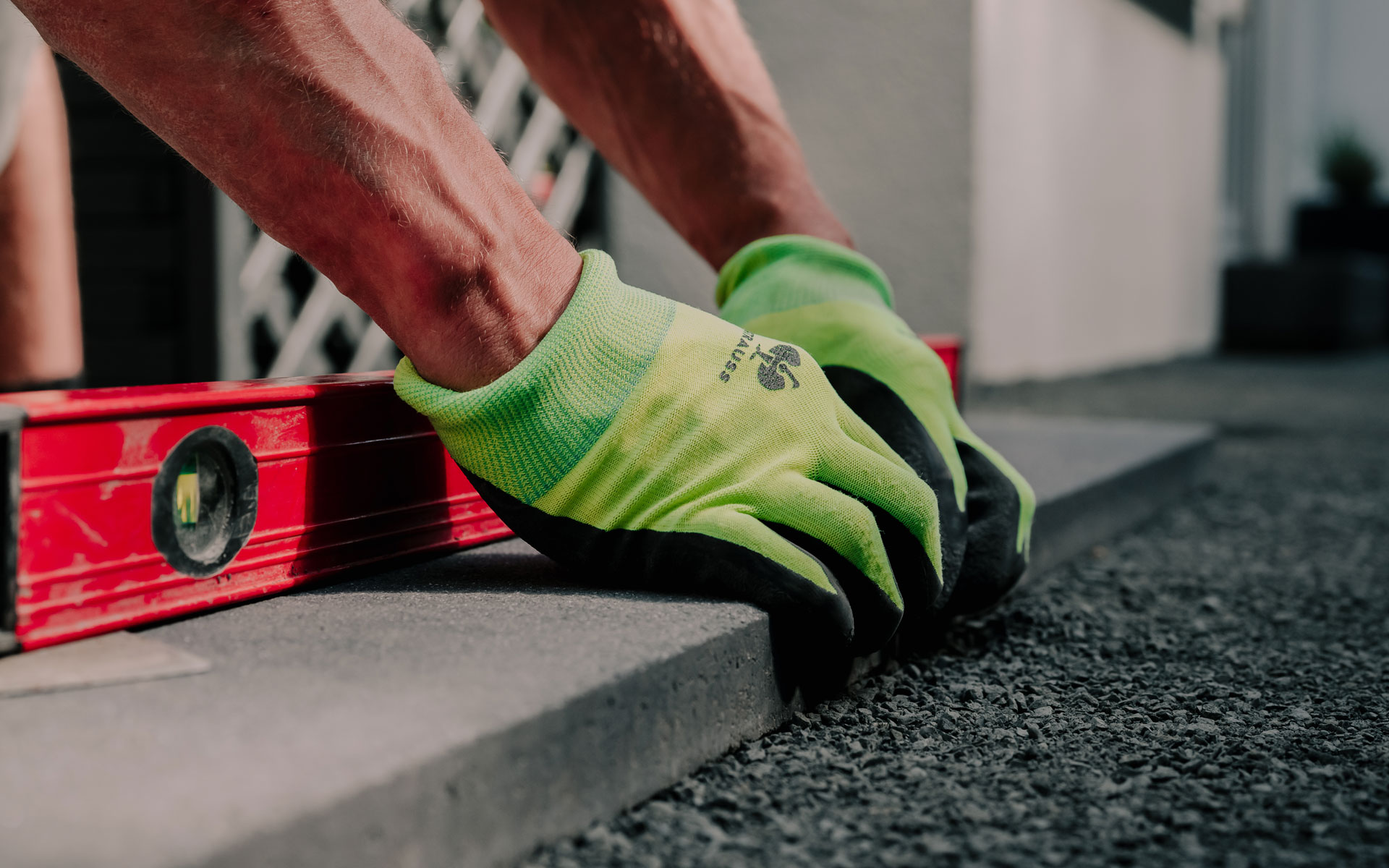 Betonplatten verlegen auf Terrasse in Korschenbroich
